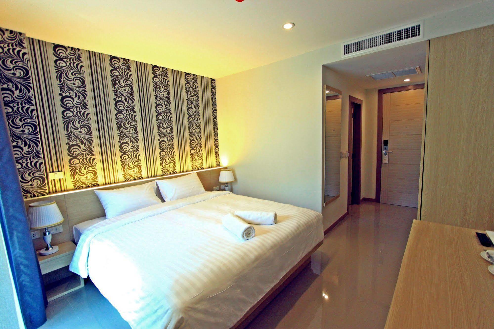 Ocean And Ole Patong Hotel Exteriér fotografie